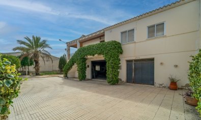 Villa /Adosado - Reventa - Salinas -
                Salinas