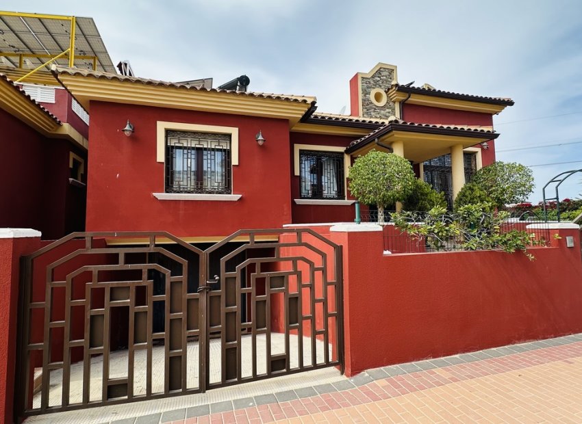 Villa - Bestaande bouw -
            Algorfa - CO-94016