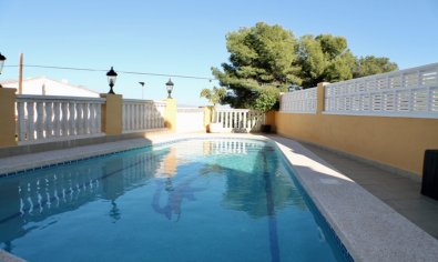 Villa - Bestaande bouw - La Nucía -
                Urbanisations