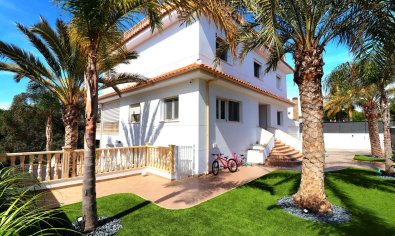 Villa - Bestaande bouw - Orihuela Costa - Campoamor