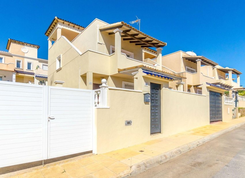 Villa - Bestaande bouw -
            Orihuela Costa - ST-99160