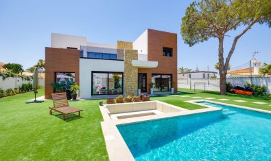 Villa - Bestaande bouw - Torrevieja -
                Torrevieja