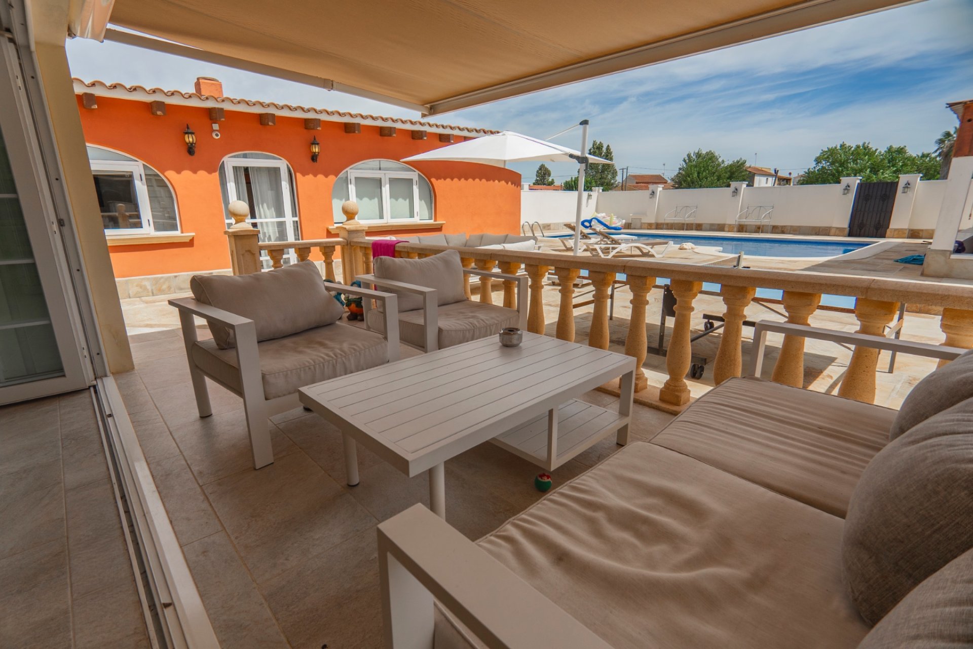 Villa de lujo con piscina privada, cuadras y casa de invitados en Heredades, Costa Blanca