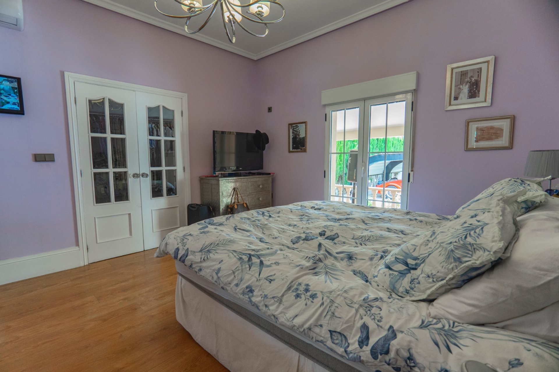 Villa de lujo con piscina privada, cuadras y casa de invitados en Heredades, Costa Blanca