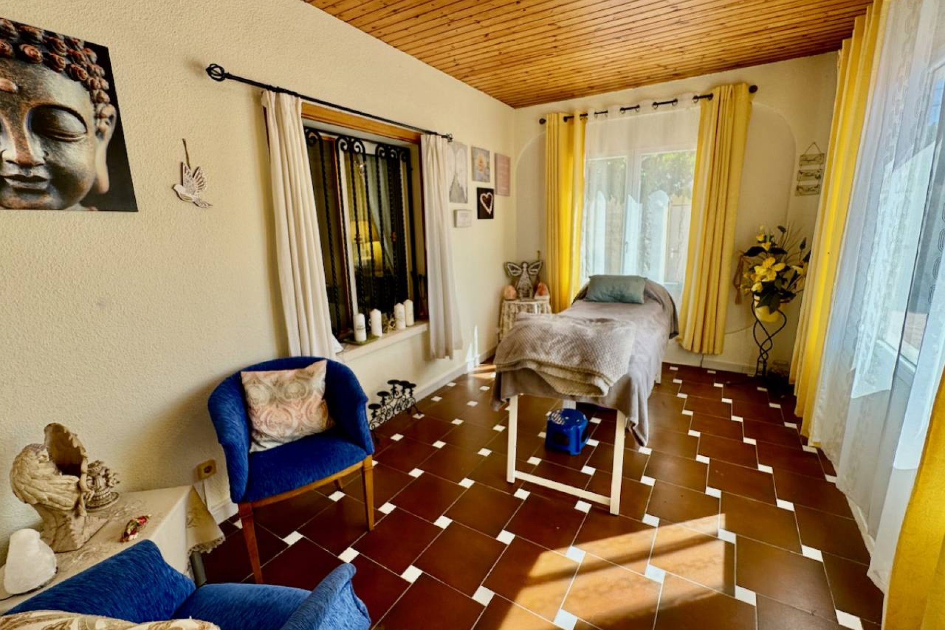 Villa de lujo con piscina privada, pista de tenis y vistas panorámicas en Castalla