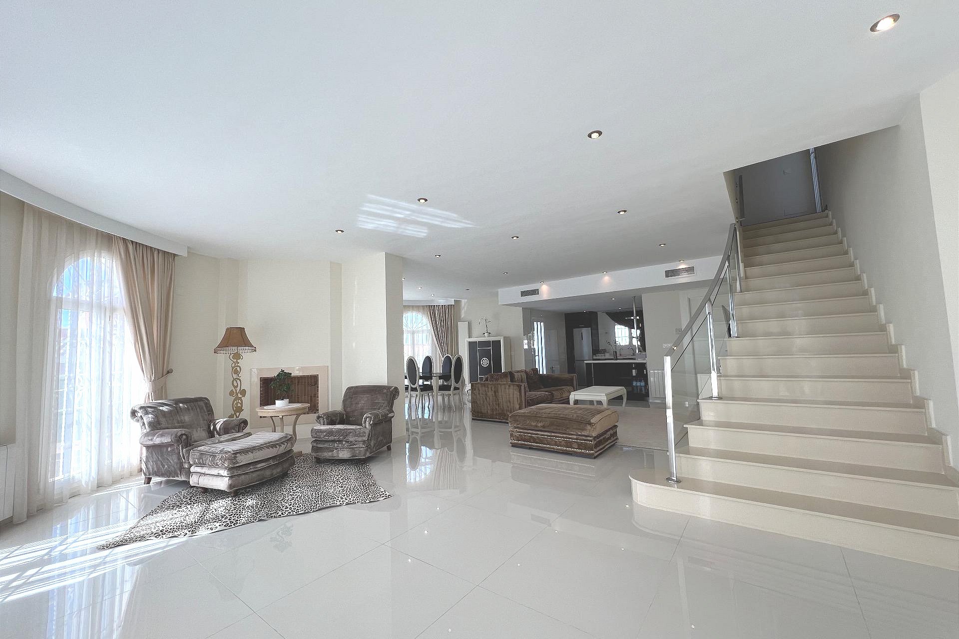 Villa de lujo con piscina privada, sauna y vistas al mar en Ciudad Quesada, cerca del campo de golf