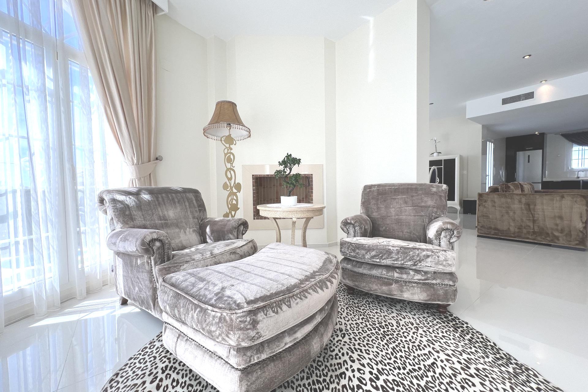 Villa de lujo con piscina privada, sauna y vistas al mar en Ciudad Quesada, cerca del campo de golf