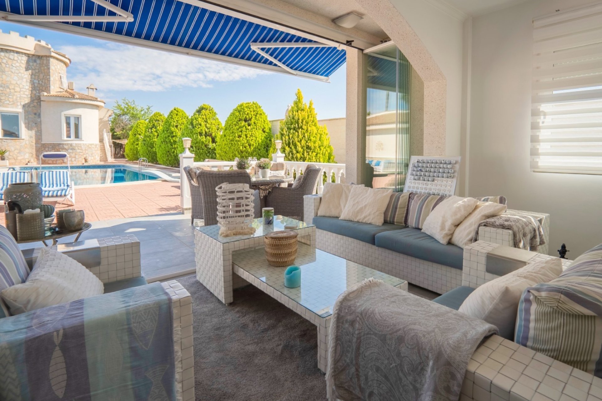 Villa de lujo con piscina privada y 5 dormitorios en Ciudad Quesada, Alicante