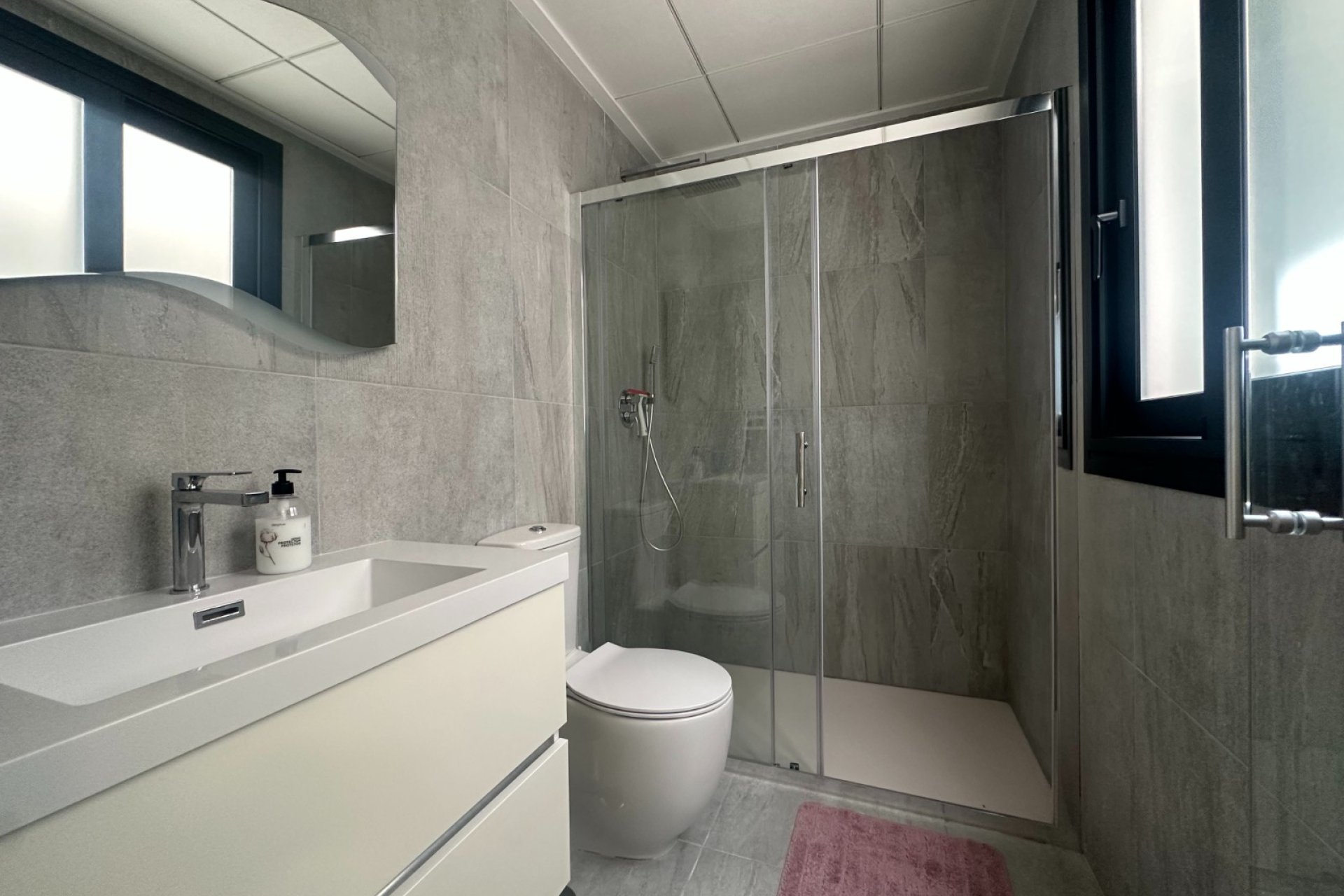 Villa de lujo con piscina privada y 5 dormitorios en San Miguel de Salinas