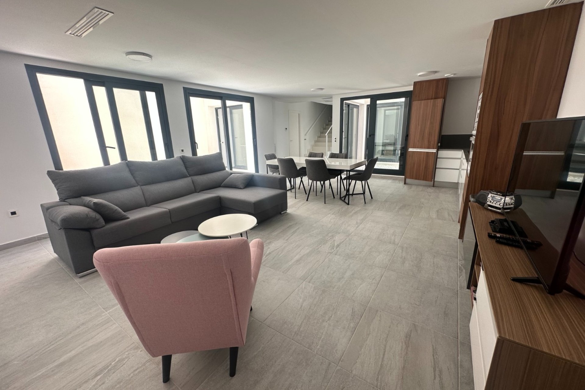 Villa de lujo con piscina privada y 5 dormitorios en San Miguel de Salinas