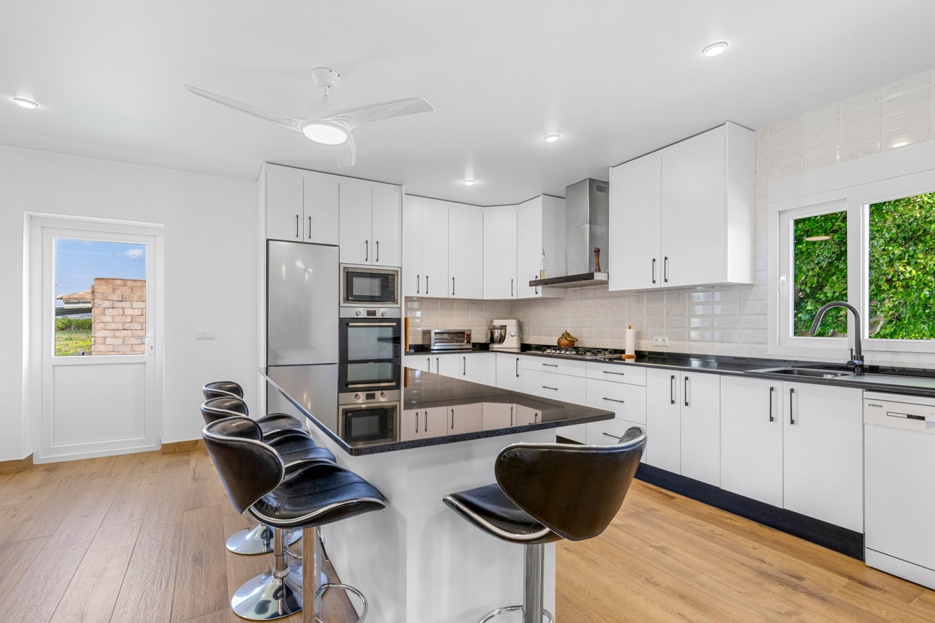 Villa de lujo con piscina privada y amplio jardín en Los Montesinos, Costa Blanca