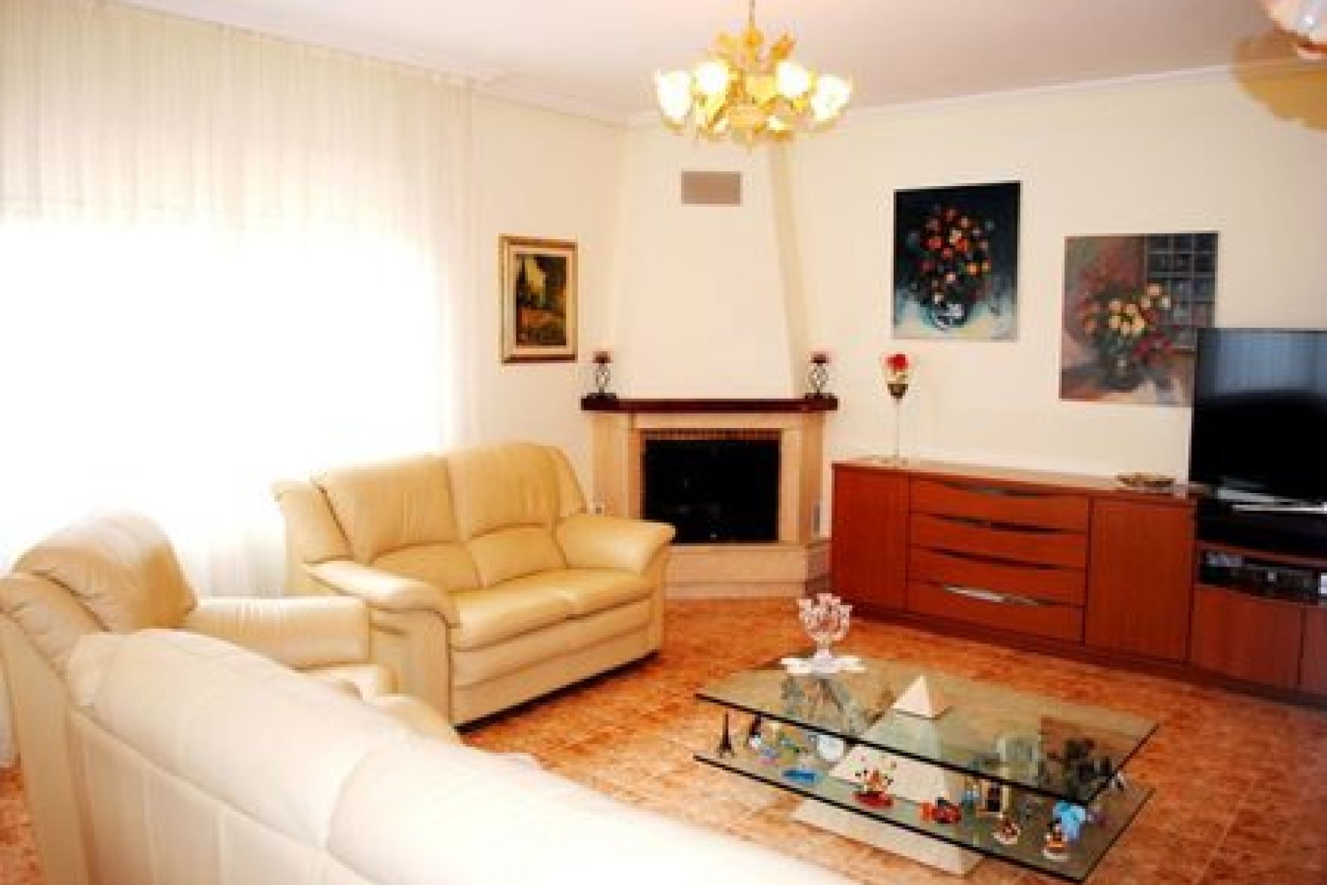 Villa de lujo con piscina privada y garaje en La Zenia