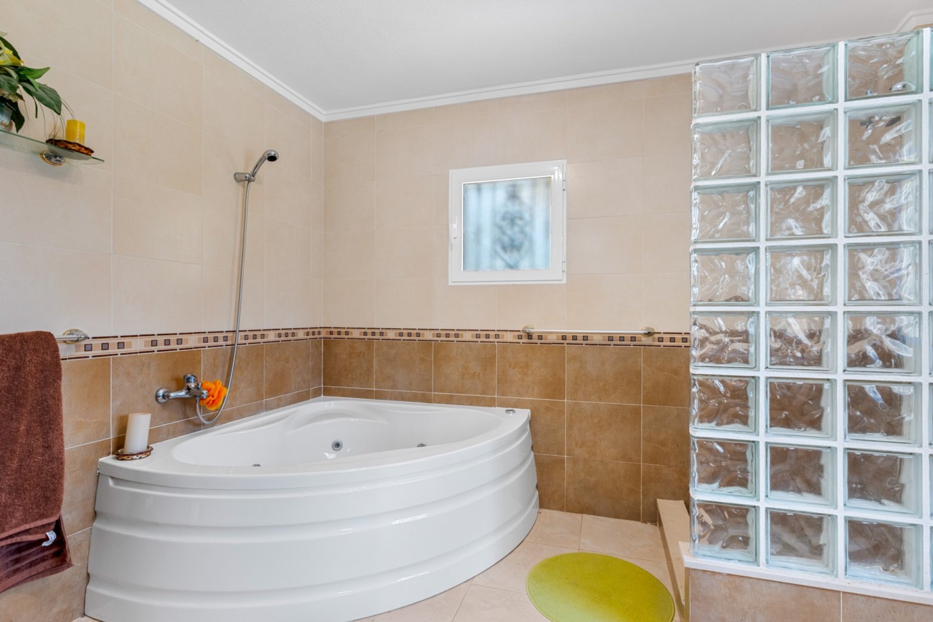 Villa de lujo con piscina privada y jardín en Vistabella, cerca de Jacarilla, Costa Blanca