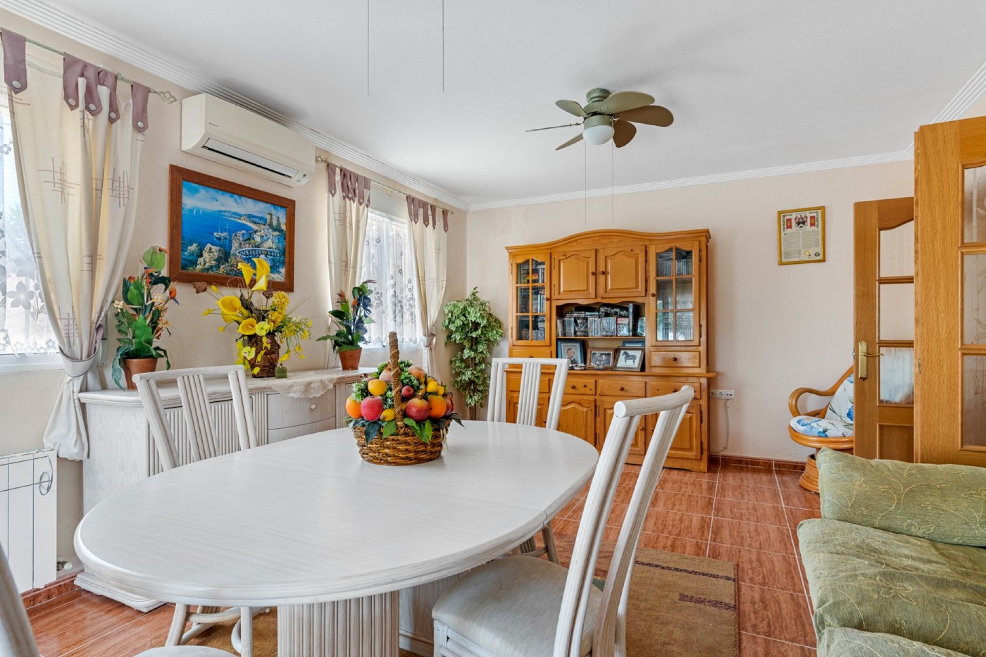Villa de lujo con piscina privada y jardín en Vistabella, cerca de Jacarilla, Costa Blanca
