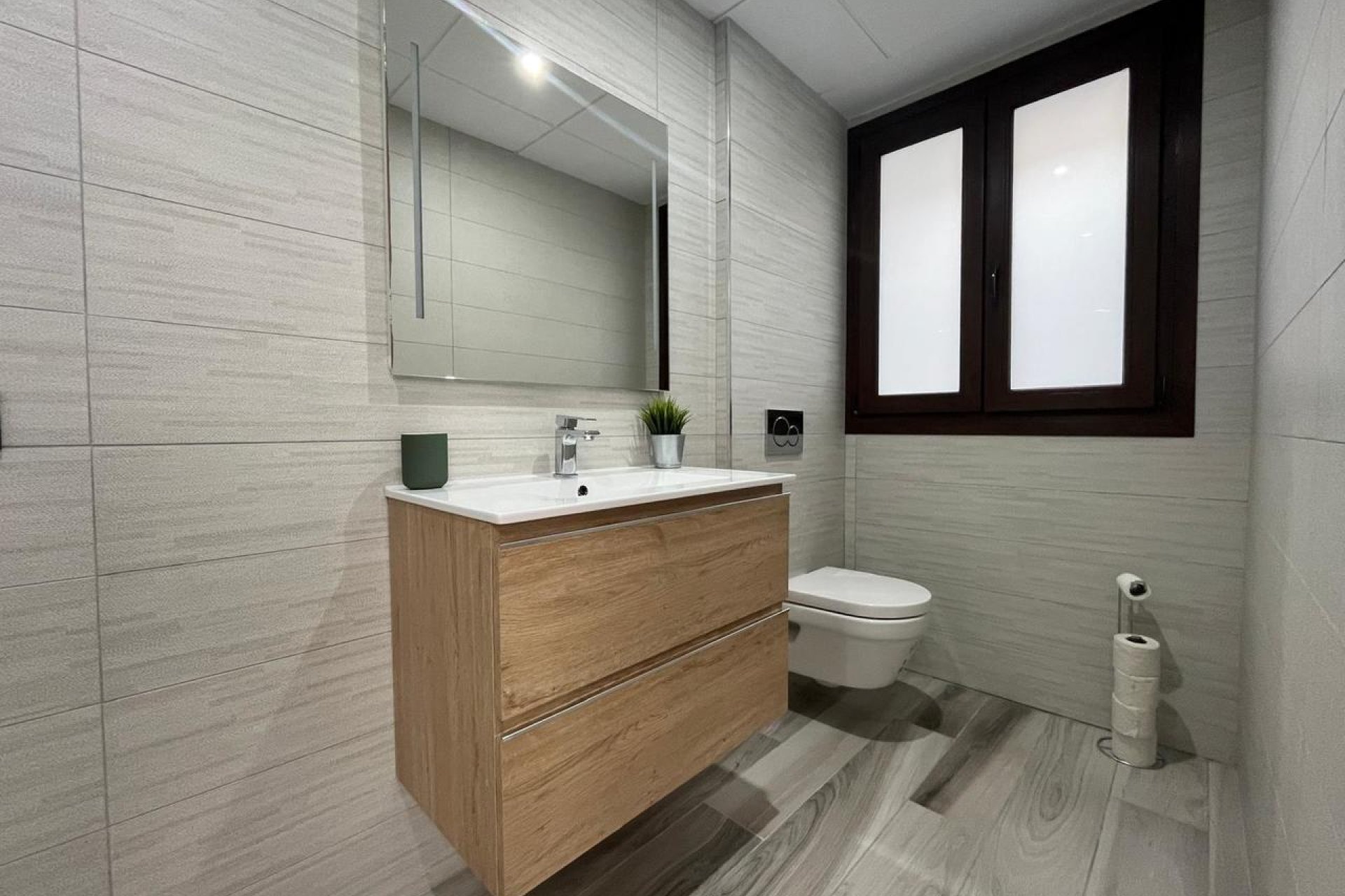 Villa de lujo con piscina privada y vistas al mar en Torrevieja, cerca de los Lagos Rosados