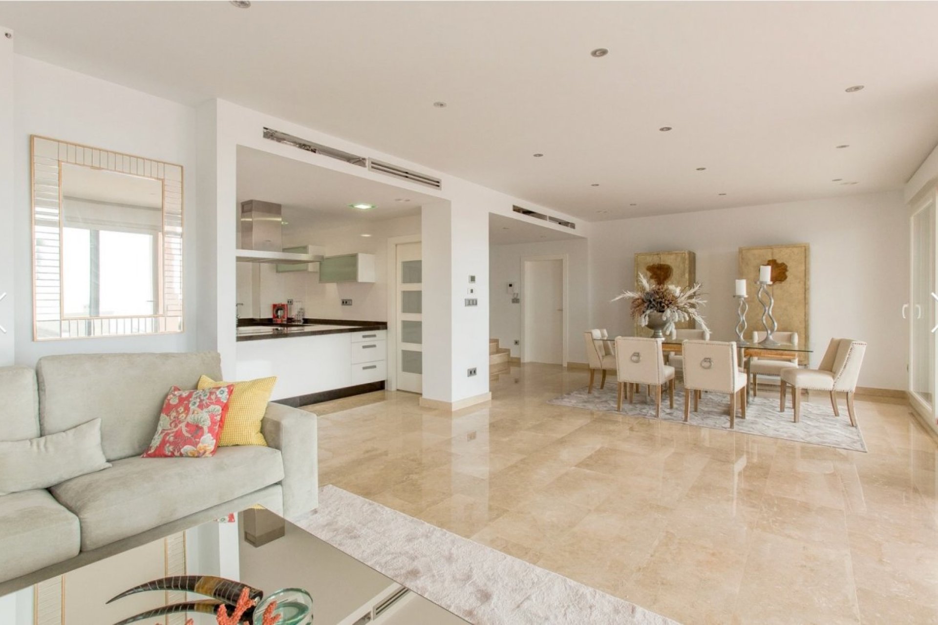 Villa de lujo con piscina privada y vistas en Moraira, 4 dormitorios, 5 baños