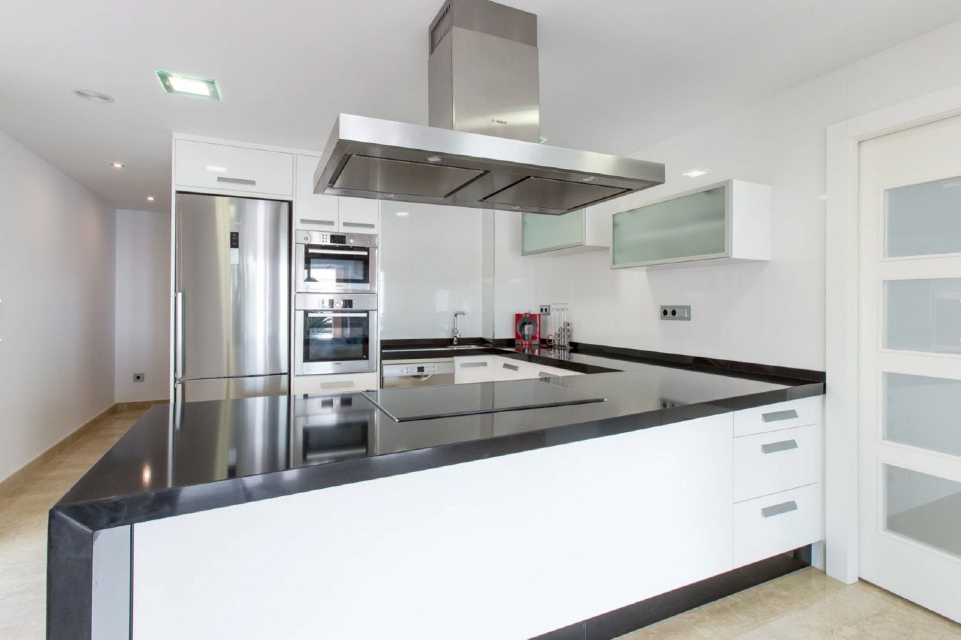 Villa de lujo con piscina privada y vistas en Moraira, 4 dormitorios, 5 baños