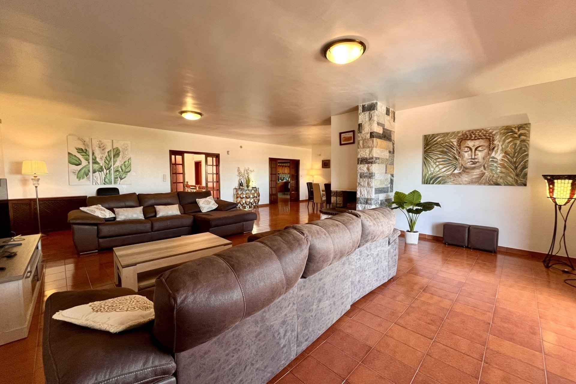 Villa de lujo con vistas al mar, piscina privada y amplio jardín en La Nucía, Costa Blanca