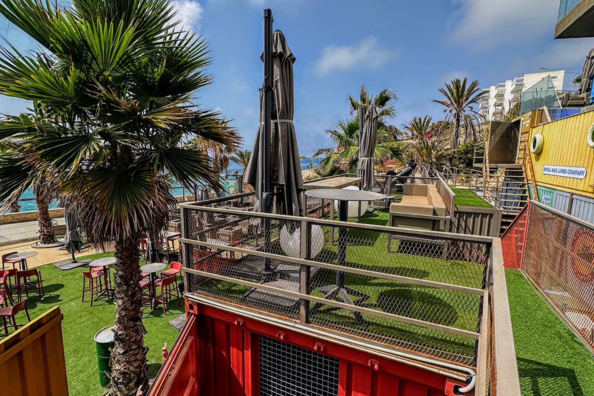 Villa de lujo con vistas al mar, piscina privada y club de playa en Villajoyosa