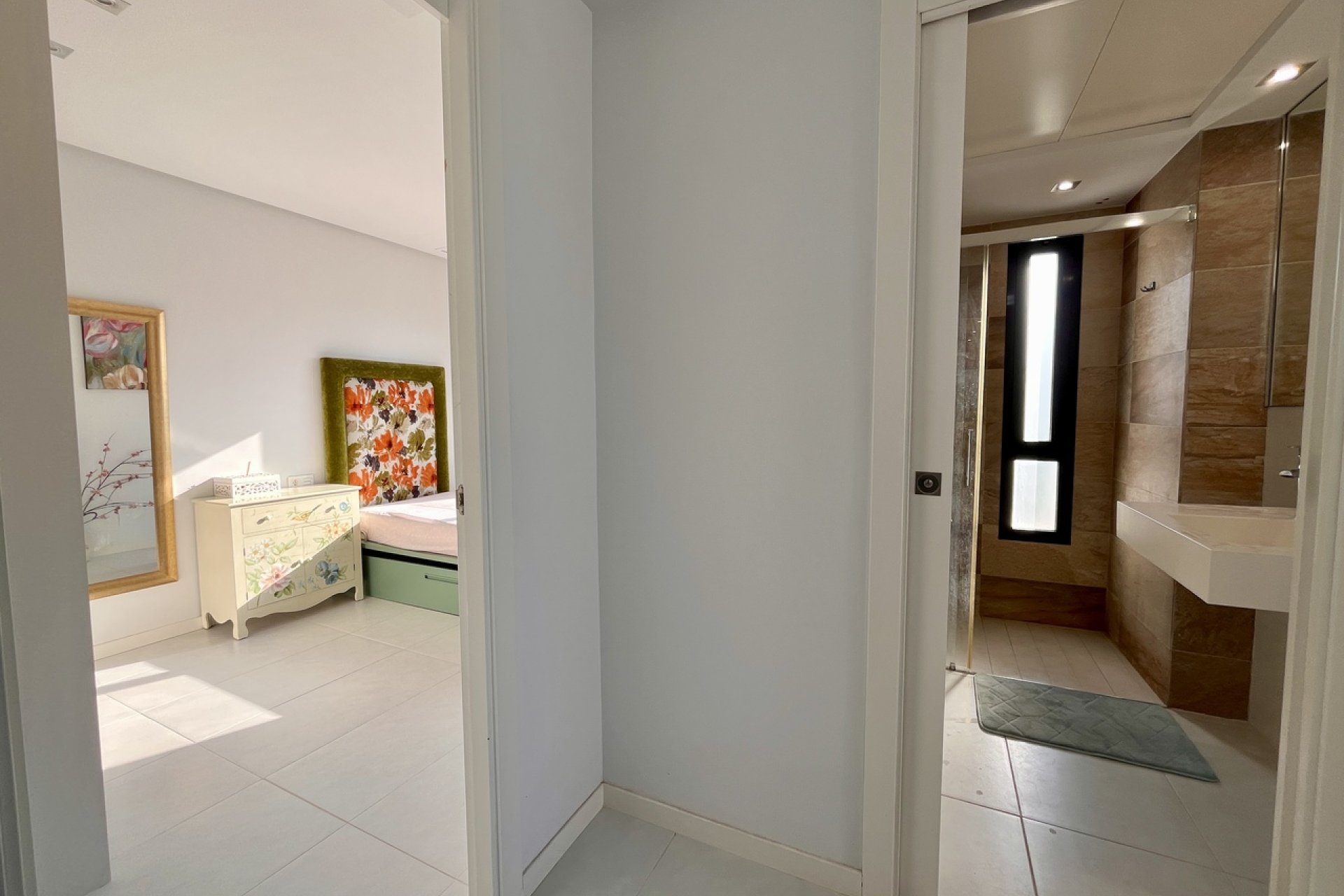Villa de lujo con vistas al mar y piscina privada en Orihuela Costa