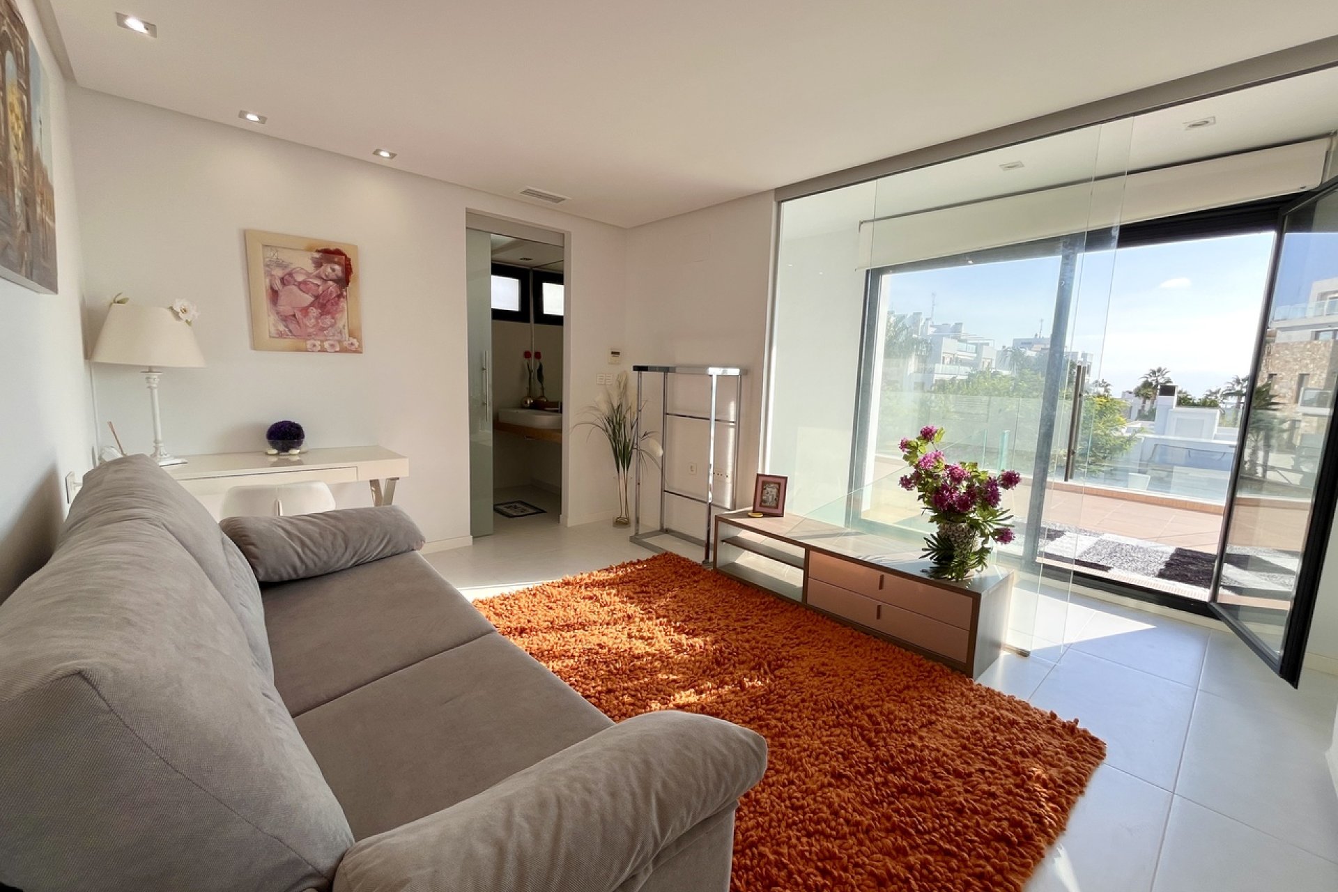 Villa de lujo con vistas al mar y piscina privada en Orihuela Costa
