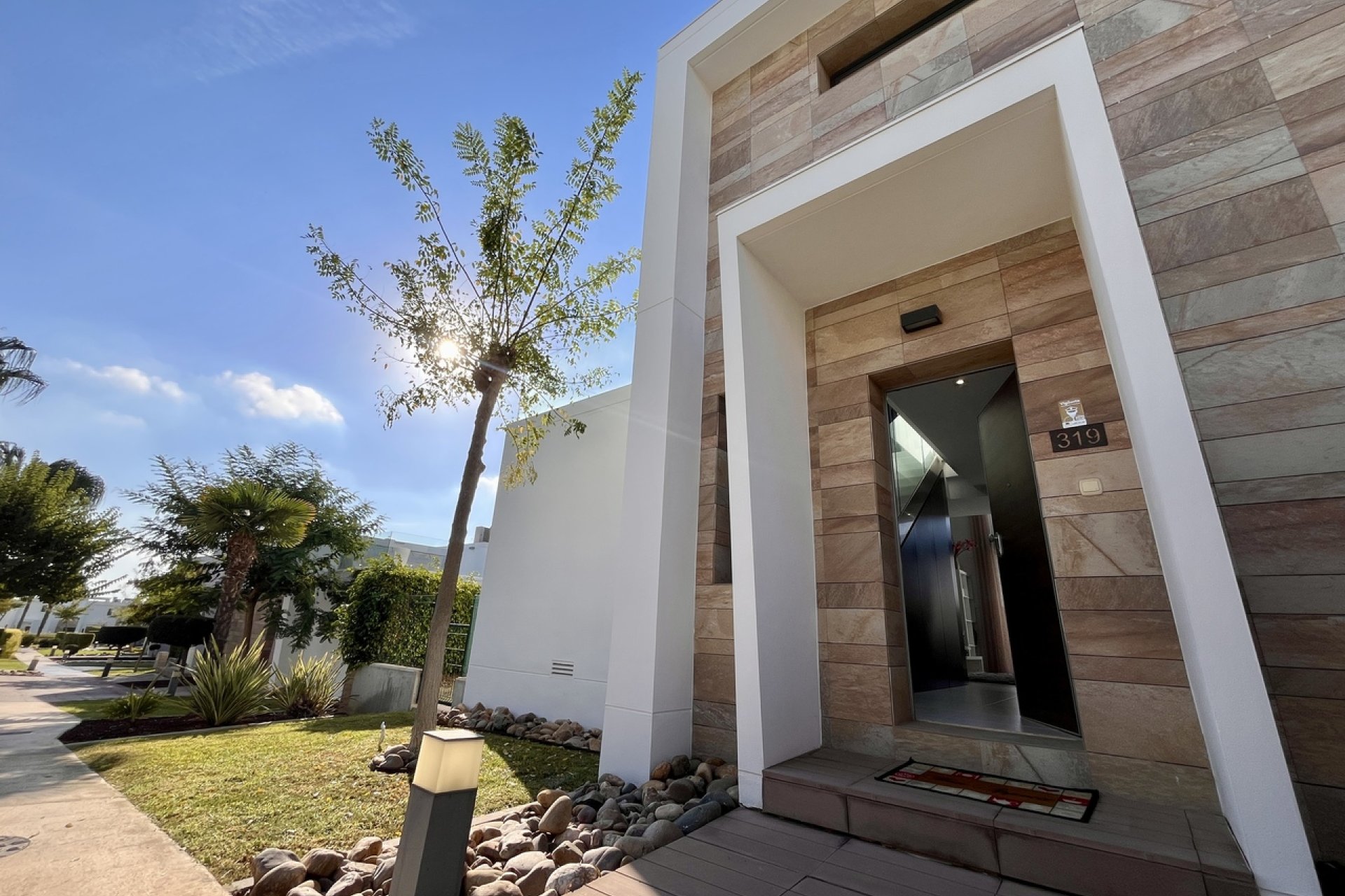 Villa de lujo con vistas al mar y piscina privada en Orihuela Costa