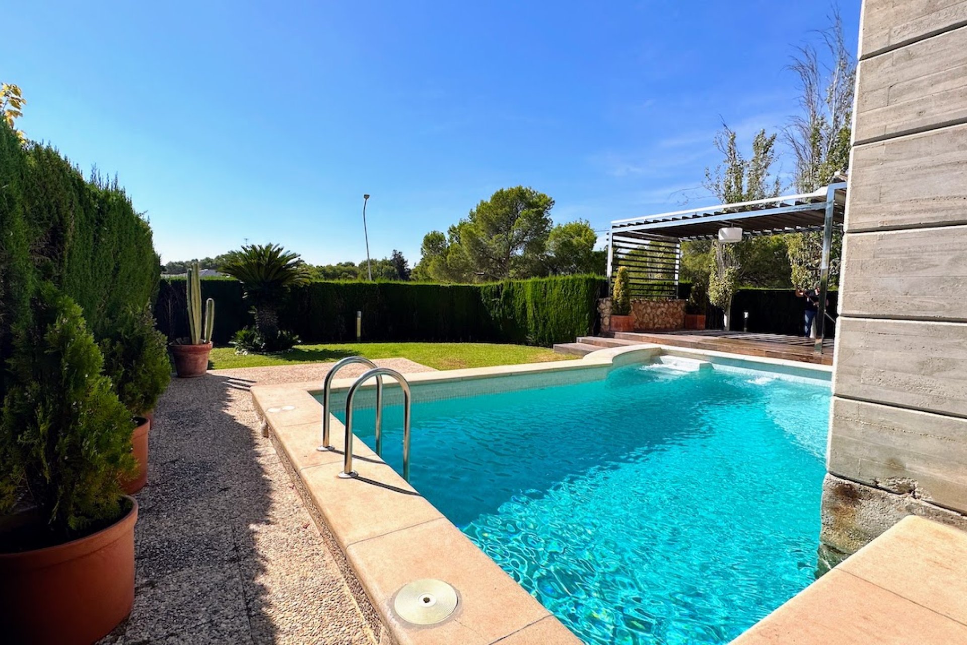 Villa de lujo de 4 dormitorios con piscina privada y vistas al mar en Dehesa de Campoamor