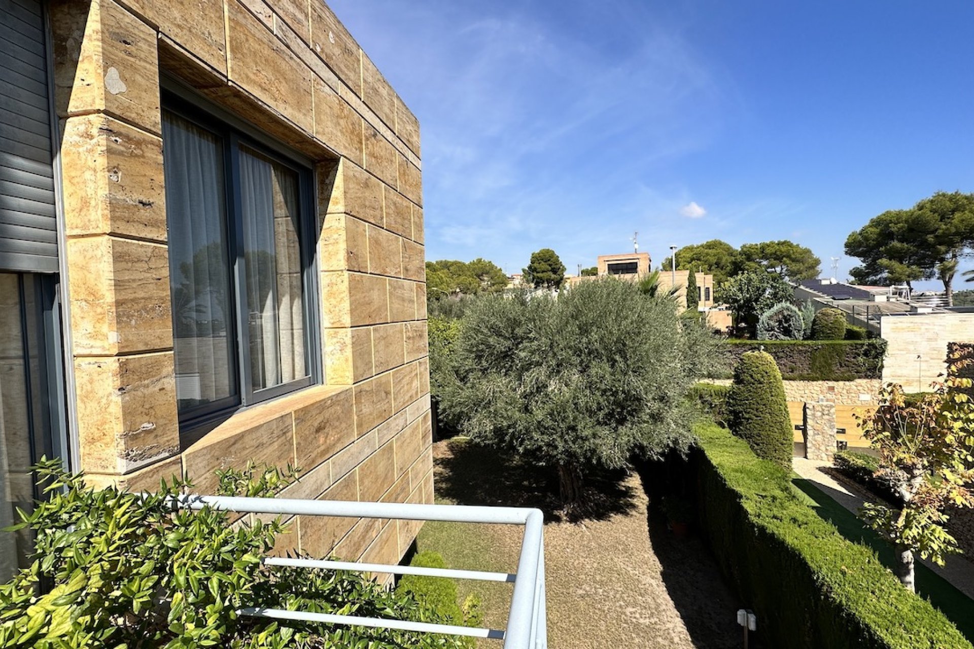 Villa de lujo de 4 dormitorios con piscina privada y vistas al mar en Dehesa de Campoamor