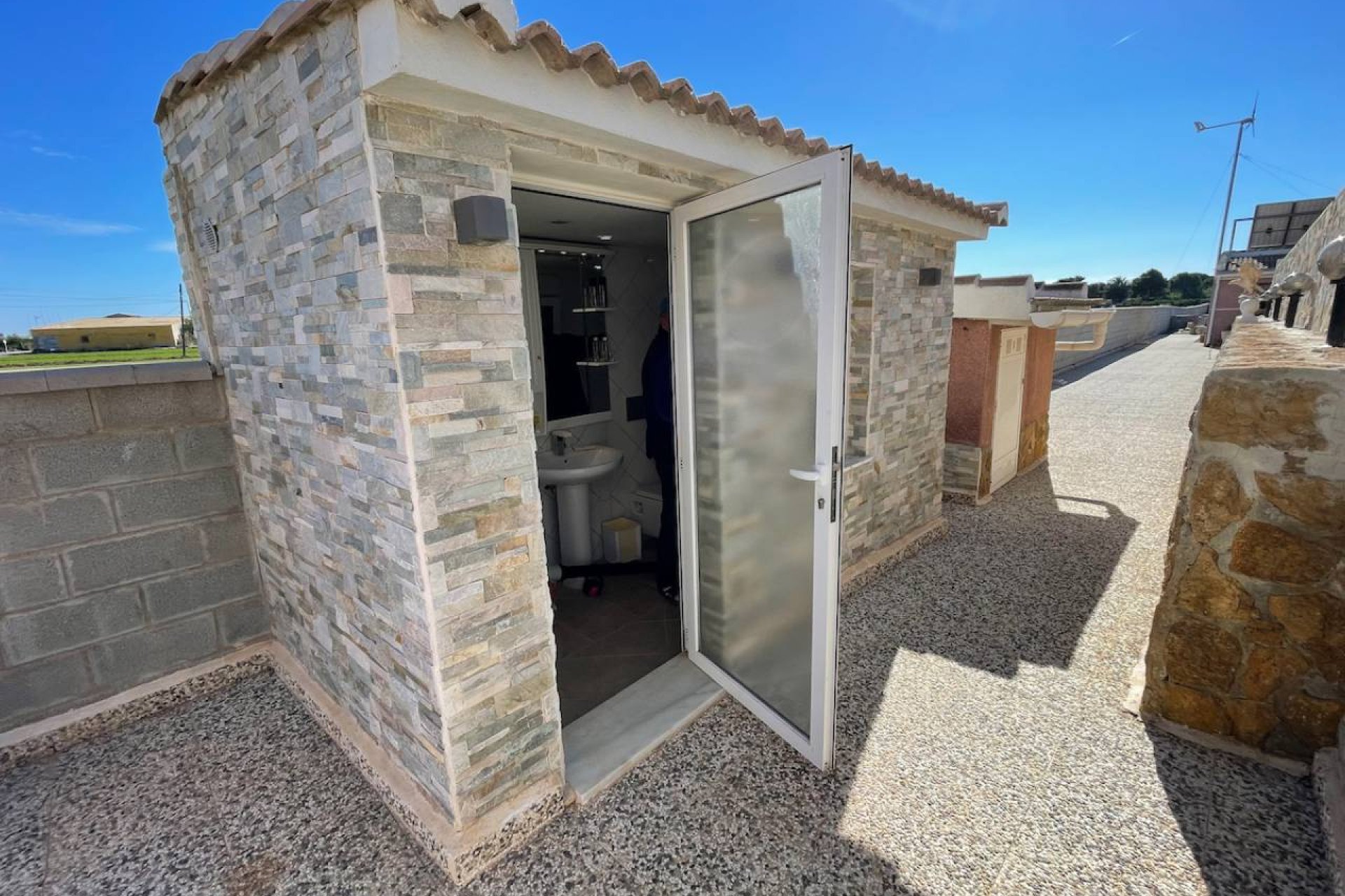 Villa de lujo de 6 dormitorios con piscina privada y vistas panorámicas en Guardamar