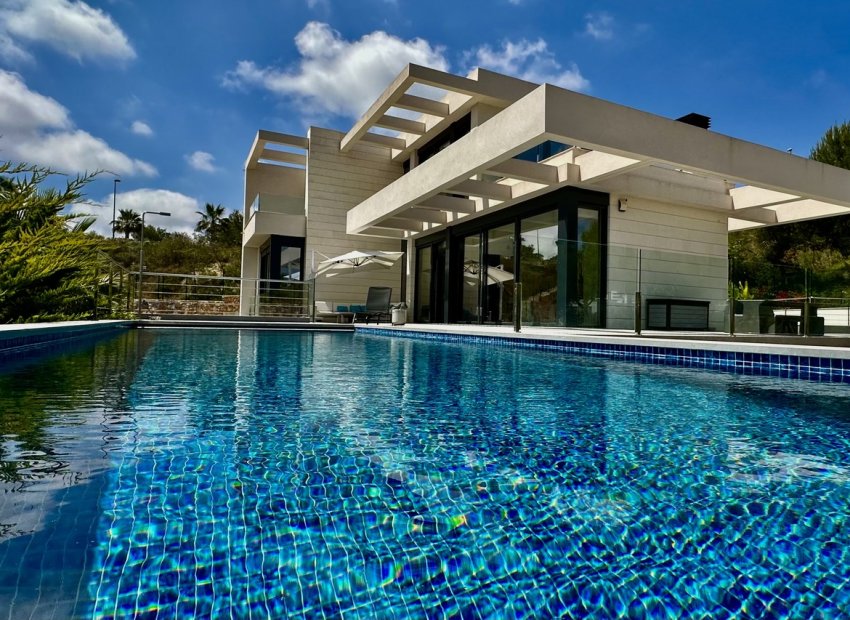 Villa de lujo de 6 dormitorios con vistas al campo de golf en Dehesa de Campoamor