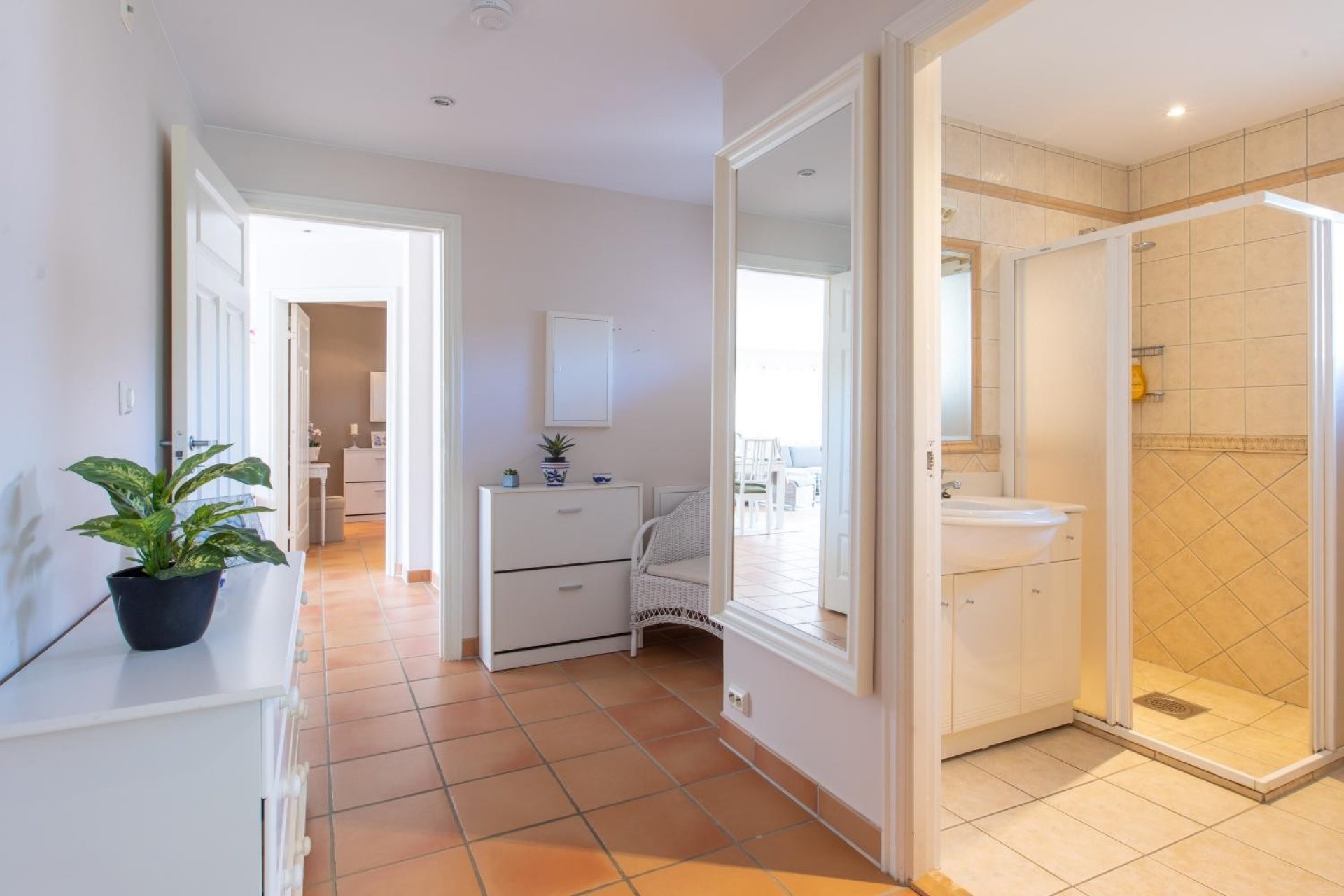 Villa de lujo de 7 dormitorios con piscina privada y vistas al mar en Alfaz del Pi