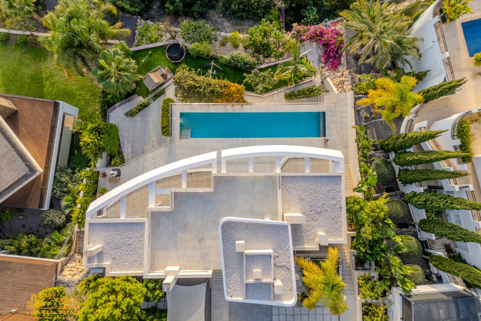 Villa de lujo en Altea Hills con vistas al mar, piscina privada, zona de bienestar y 5 dormitorios