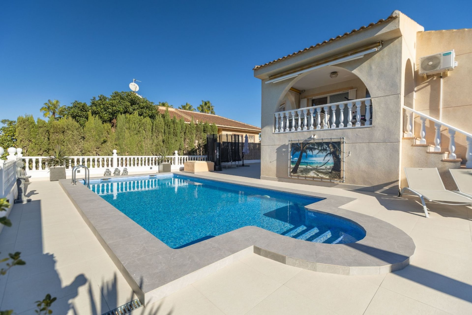 Villa de Lujo en Benijófar - Comprar casa Costa Blanca