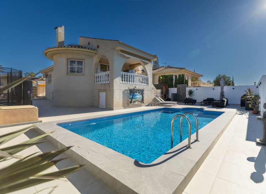 Villa de Lujo en Benijófar - Comprar casa Costa Blanca