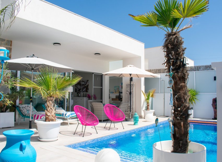 Villa de lujo en Torrevieja con piscina privada y solarium