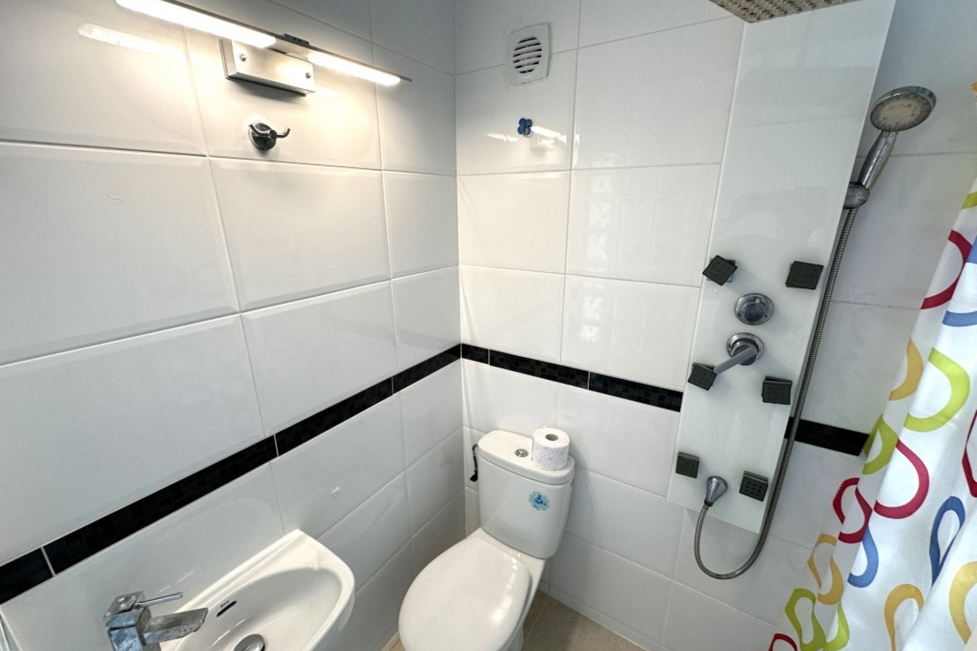 Villa de lujo renovada con piscina privada y estudio para invitados en Ciudad Quesada