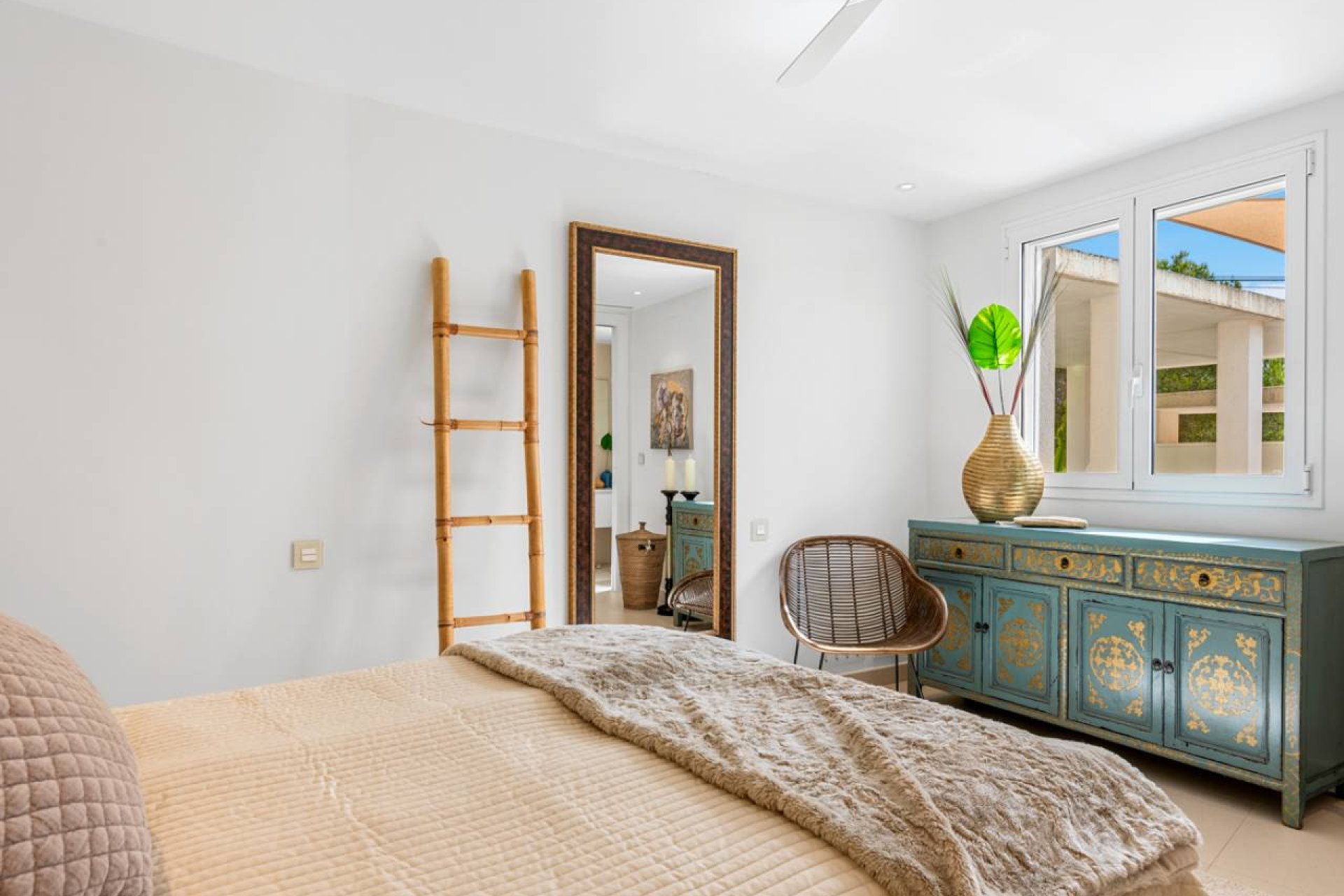 Villa de lujo totalmente renovada con vistas al mar, piscina y privacidad en Ciudad Quesada