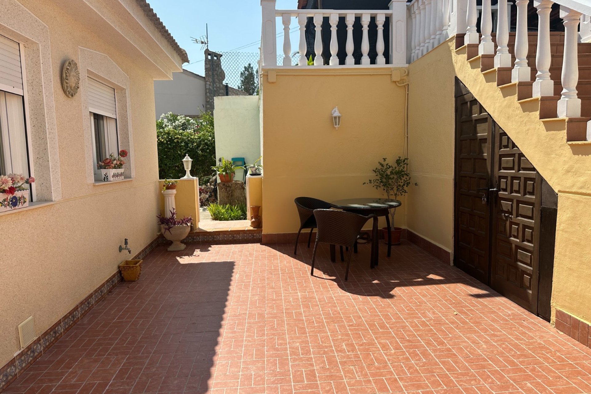 Villa en Algorfa con piscina privada, 3 dormitorios y un amplio jardín