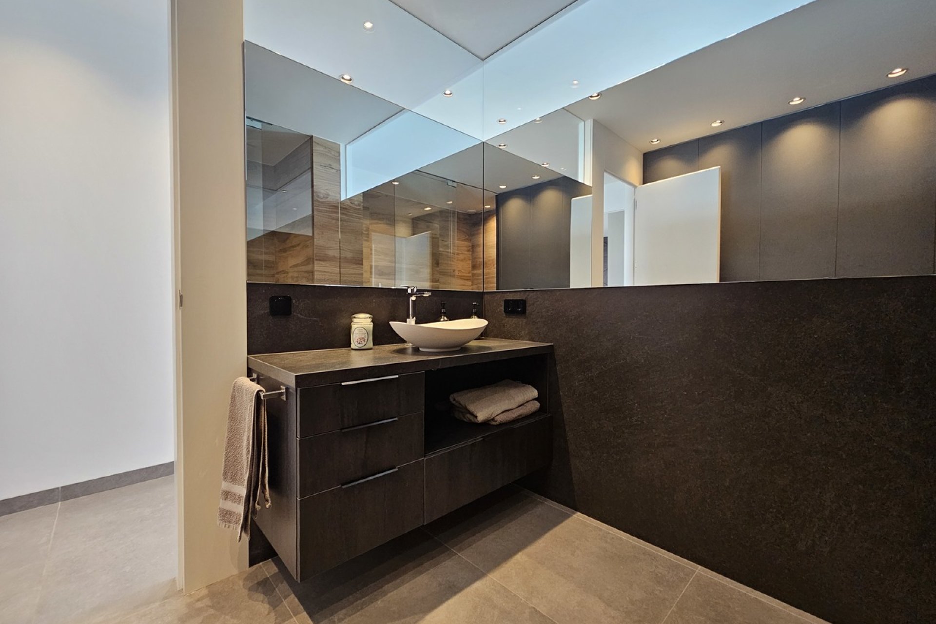 Villa exclusiva frente al mar en Cabo Roig con vistas panorámicas y piscina privada