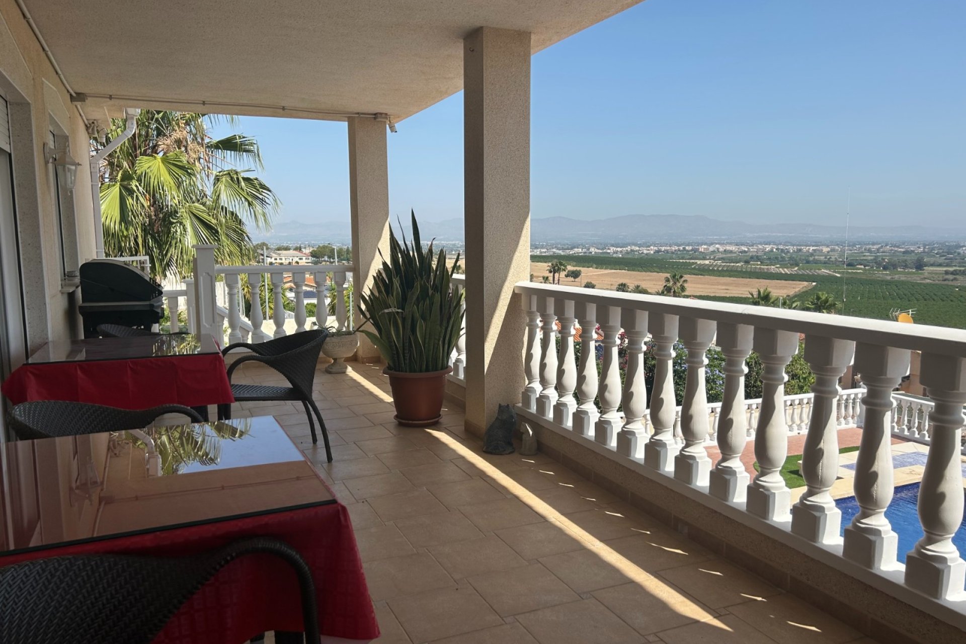  ﻿Villa in Algorfa met privézwembad, 3 slaapkamers en ruime tuin