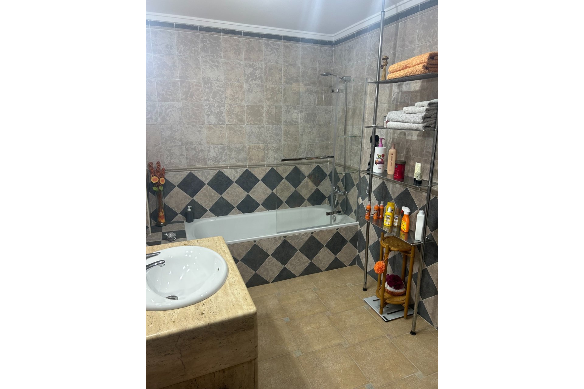  ﻿Villa in Algorfa met privézwembad, 3 slaapkamers en ruime tuin