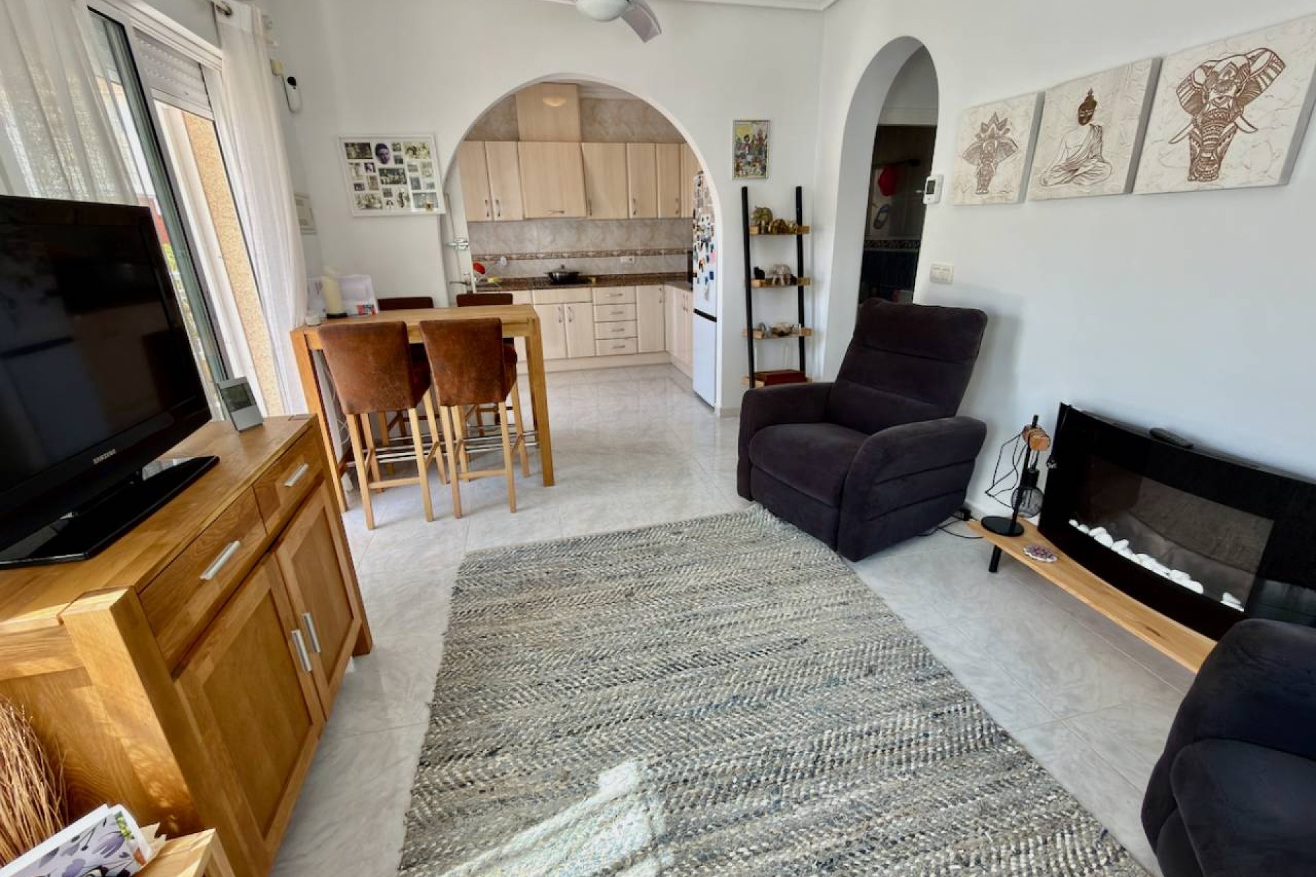 Villa independiente con jardín y solárium en Ciudad Quesada, cerca del campo de golf y la playa