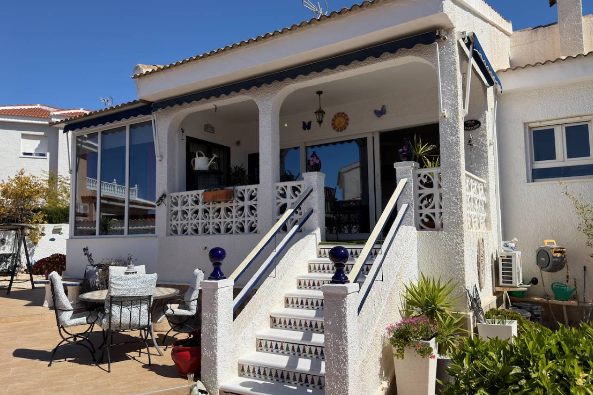 Villa independiente de 3 dormitorios con jardín privado y piscina en Ciudad Quesada