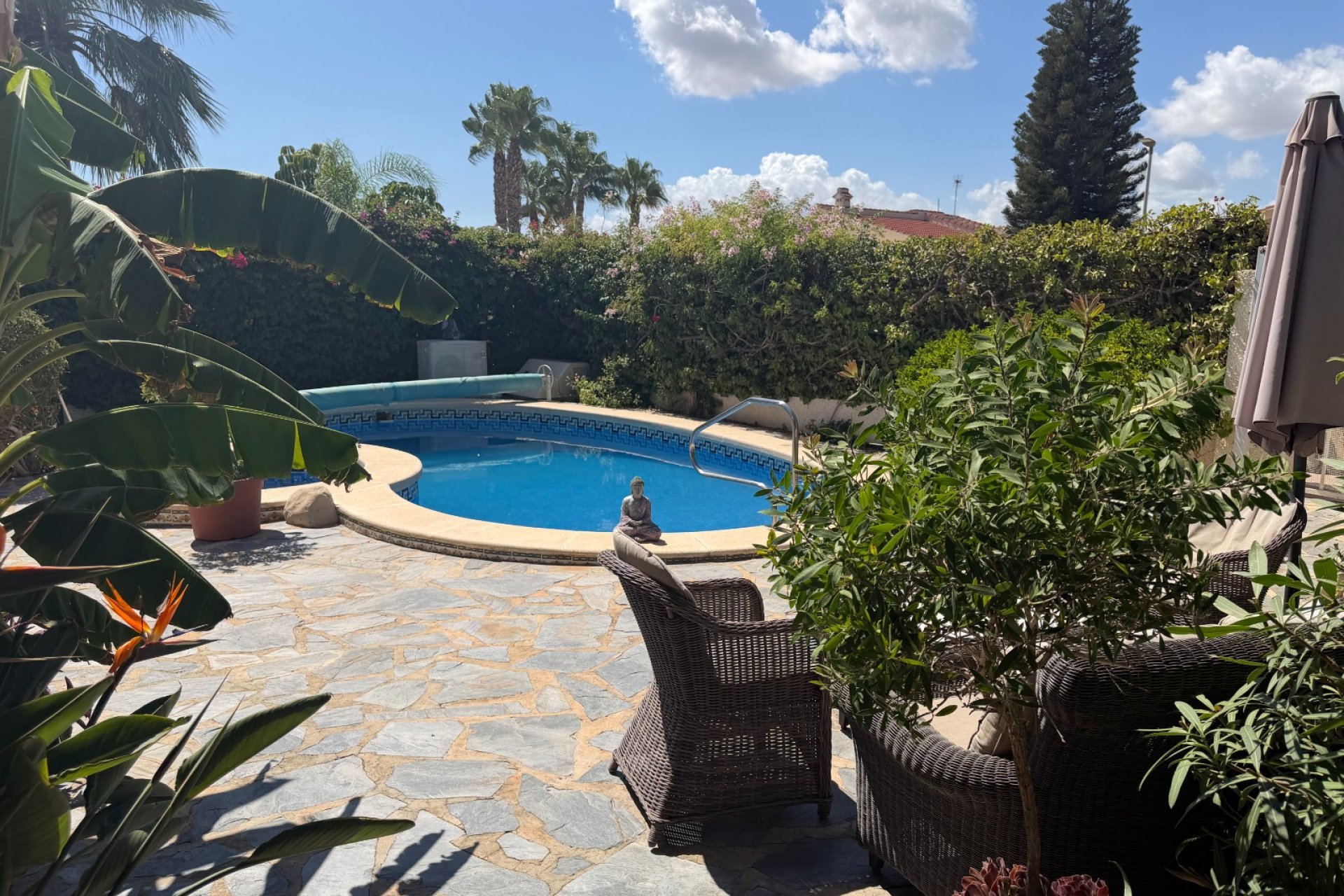 Villa independiente de 3 dormitorios con piscina privada en Lo Pepín