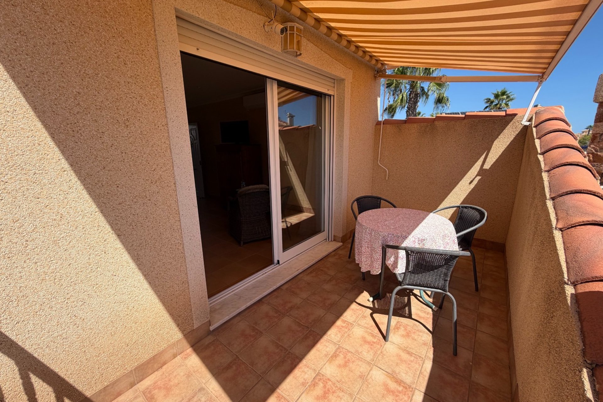 Villa independiente de 3 dormitorios con piscina privada en Lo Pepín