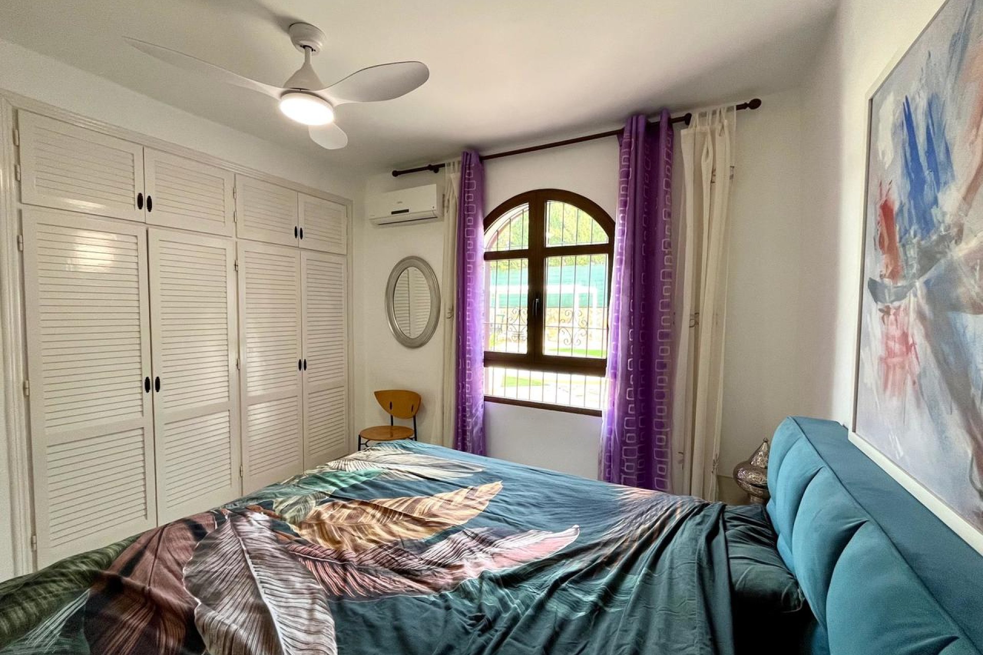 Villa independiente en Villamartín con piscina, vistas al campo de golf y 4 dormitorios