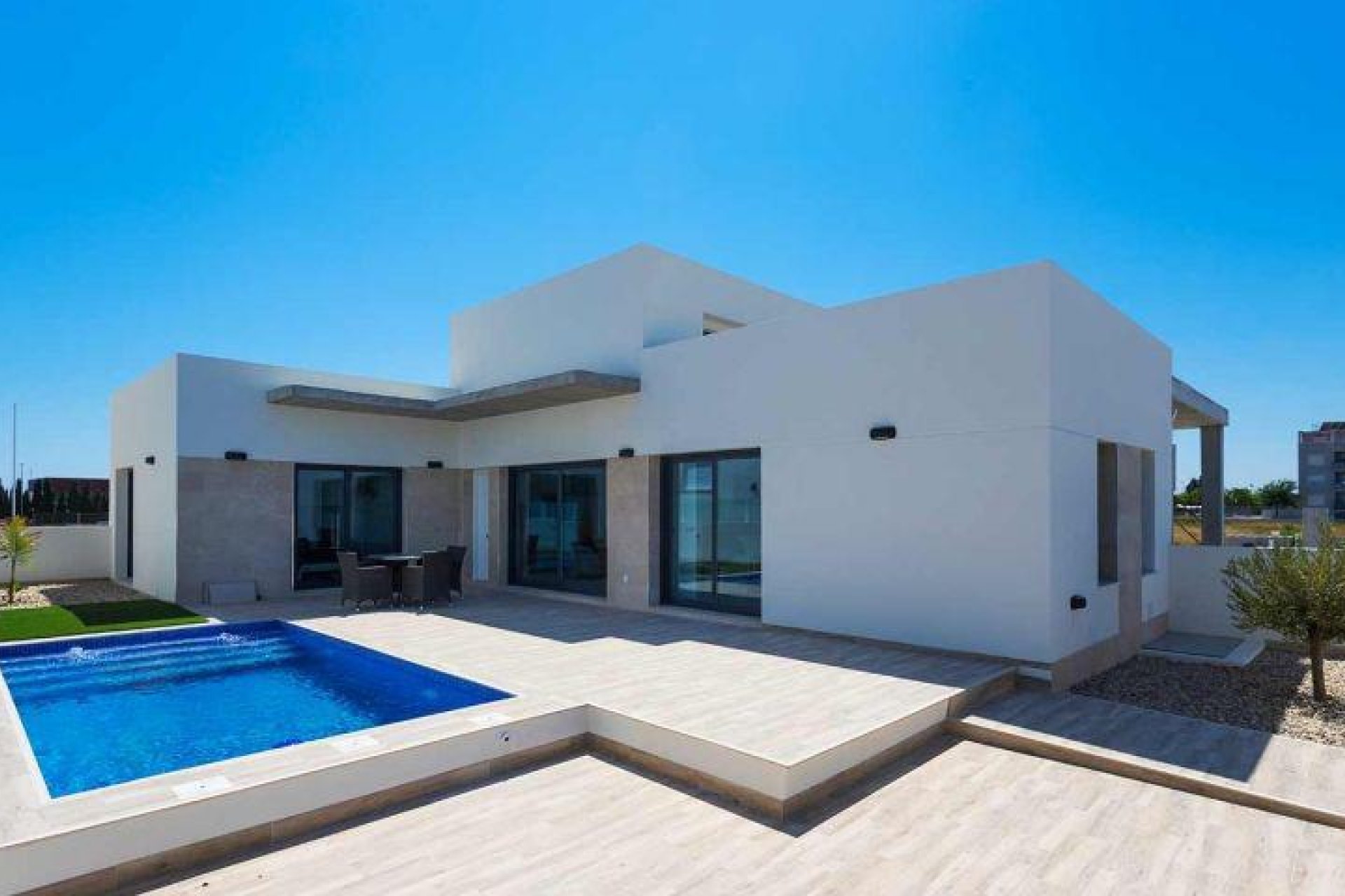 Villa Mediterránea de Obra Nueva en Daya Nueva