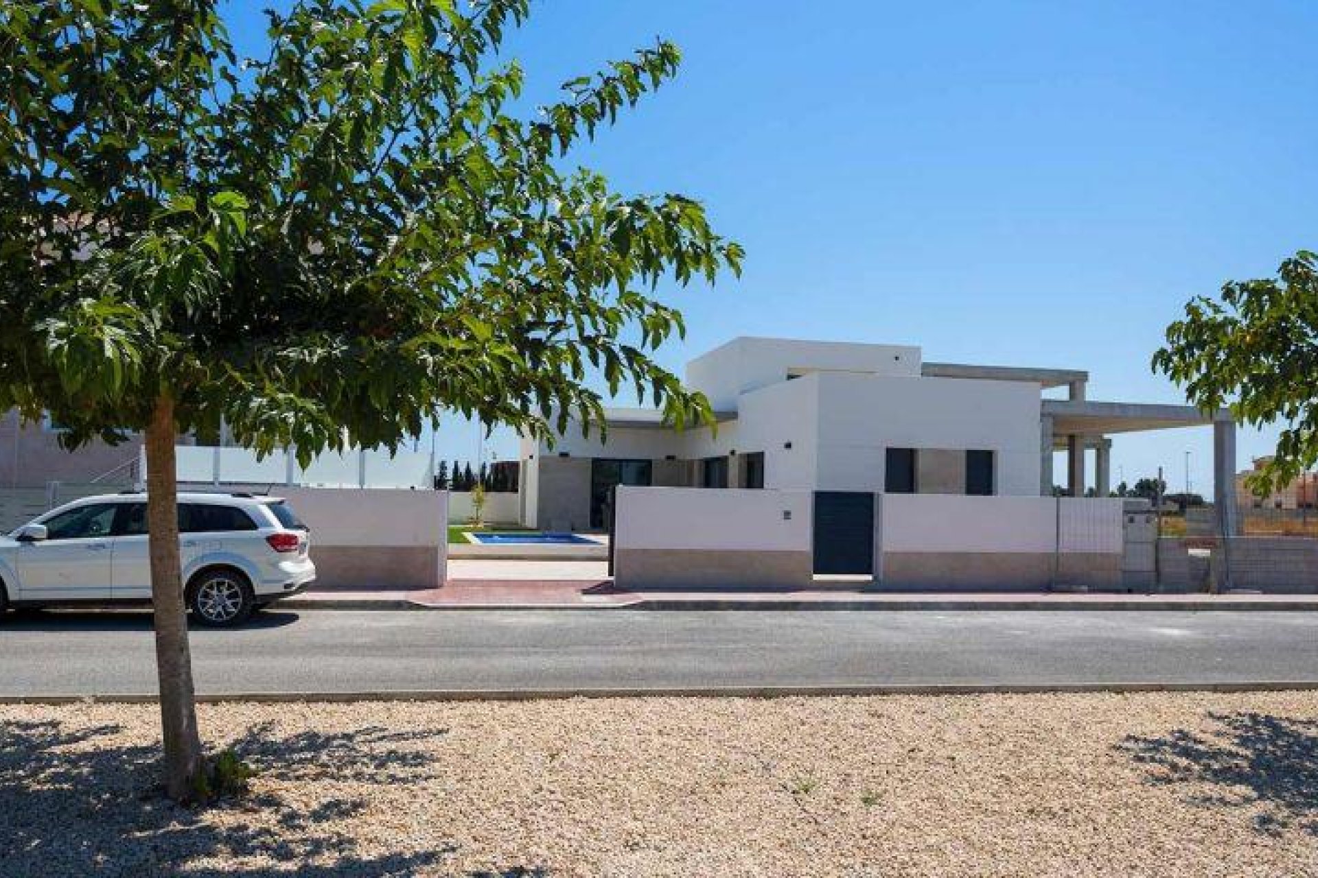 Villa Mediterránea de Obra Nueva en Daya Nueva