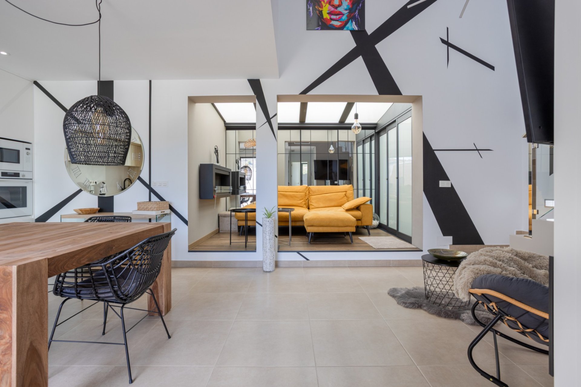 Villa moderna a punto de entrar a vivir con piscina privada y vistas en Benijófar, Costa Blanca