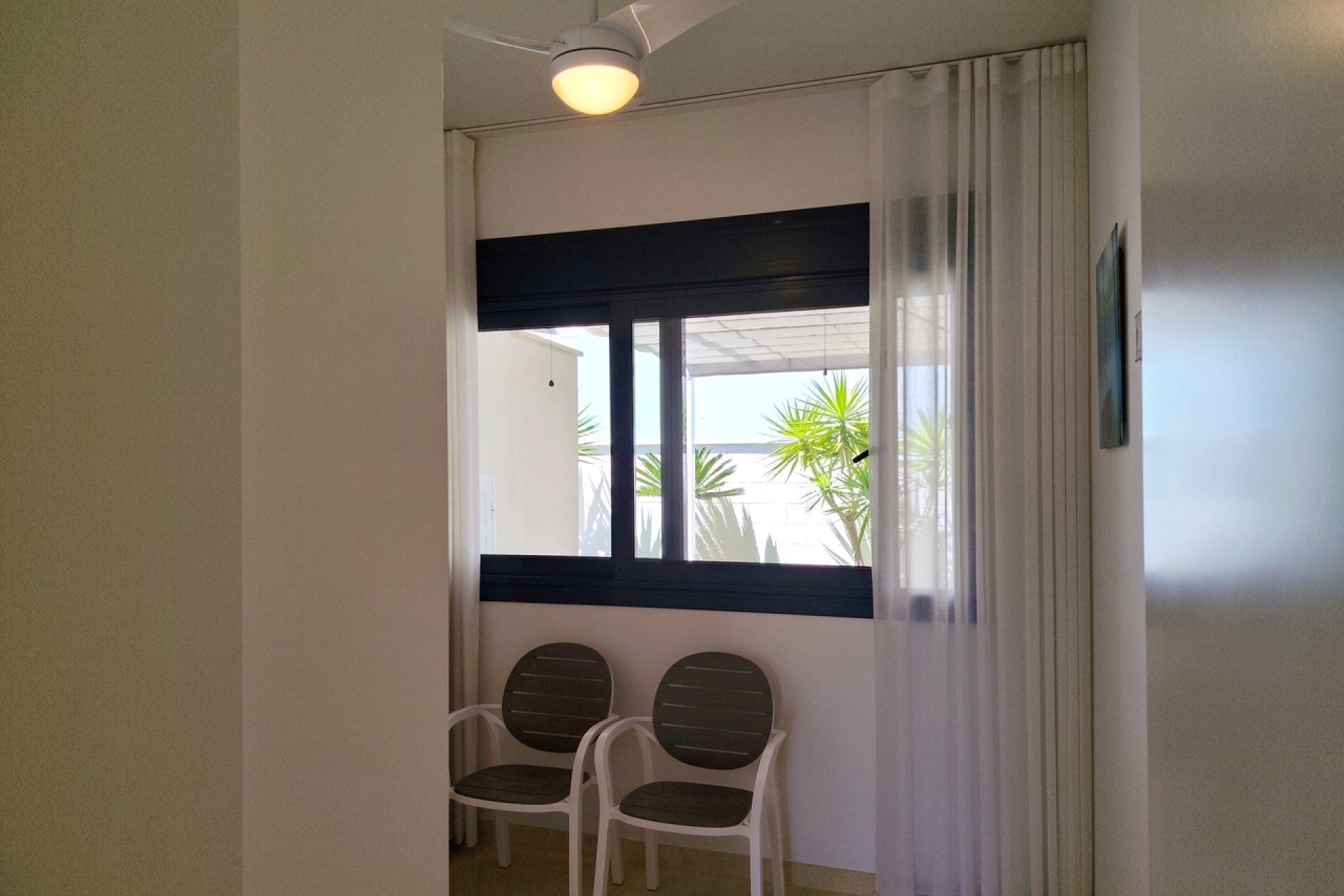 Villa moderna con piscina privada en San Miguel de Salinas